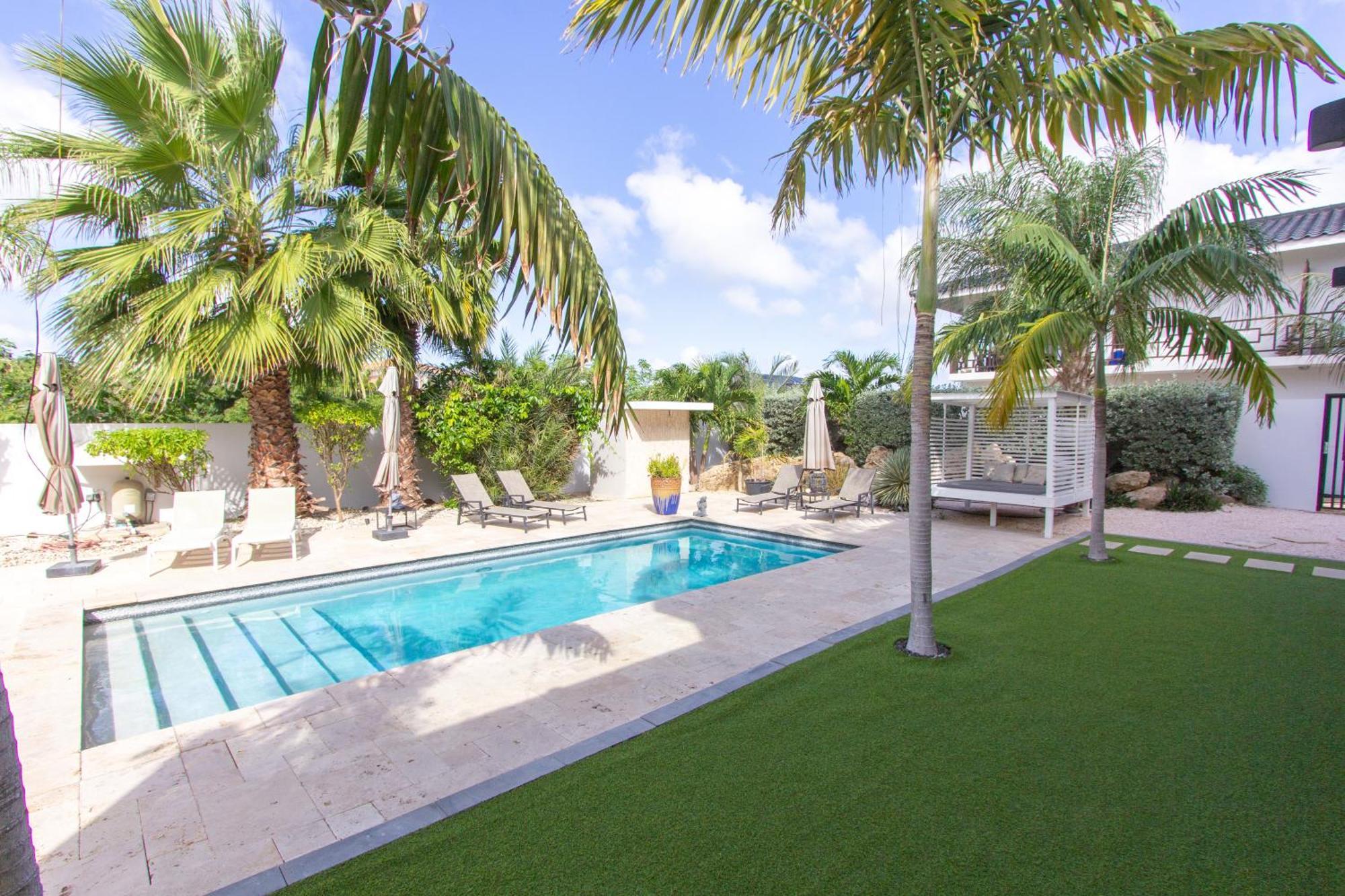 Goudhaen Luxury Private Apartments Jan Thiel Beach Exterior photo